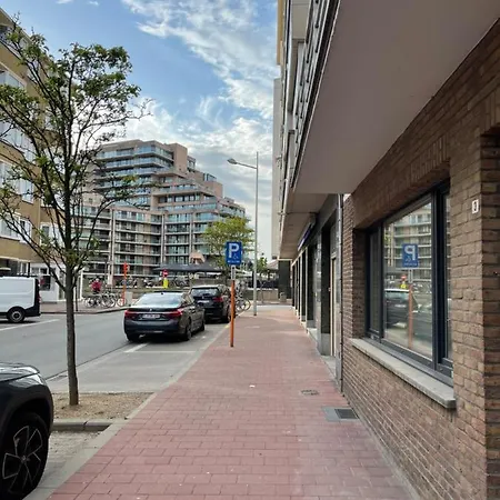 Lovely 2 Bedroom Appartment Near Knokke-Strand Beach Bar Exterior photo
