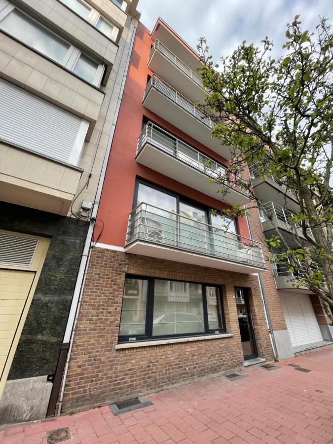 Lovely 2 Bedroom Near Knokke-strand Bar * Knokke-Heist